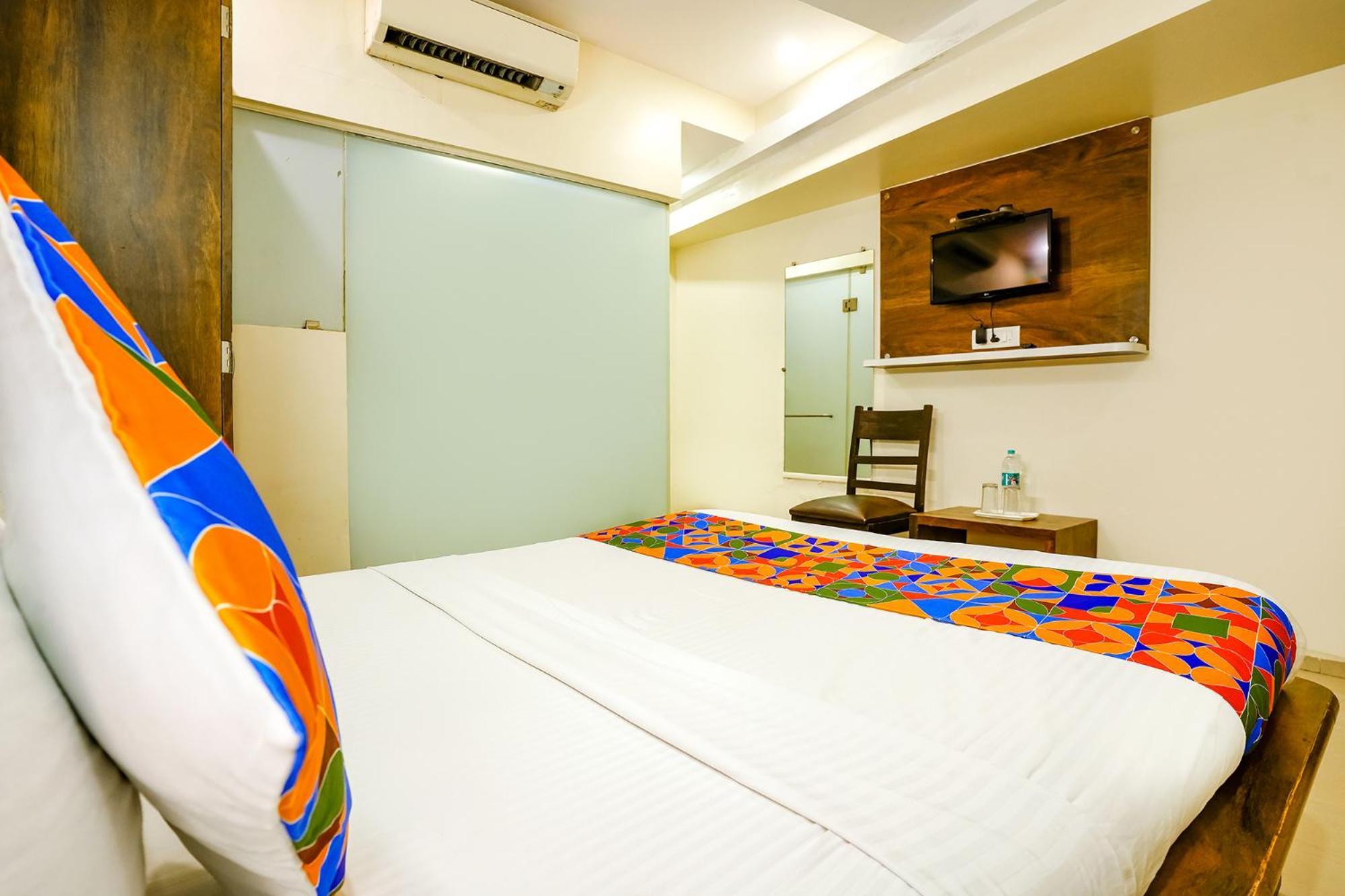 Hotel Naivedhya By Kwality Inn Thane Bagian luar foto