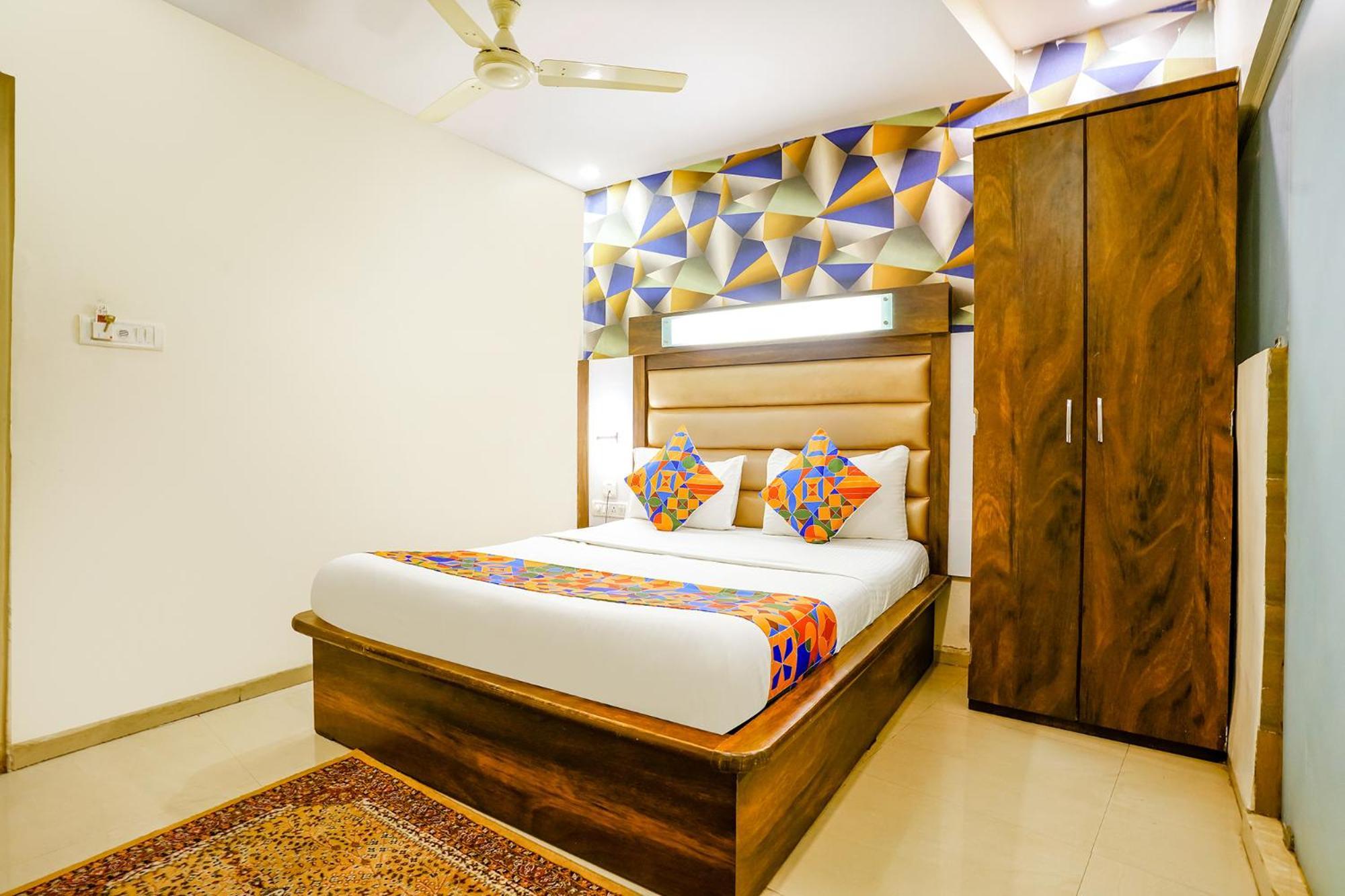 Hotel Naivedhya By Kwality Inn Thane Bagian luar foto
