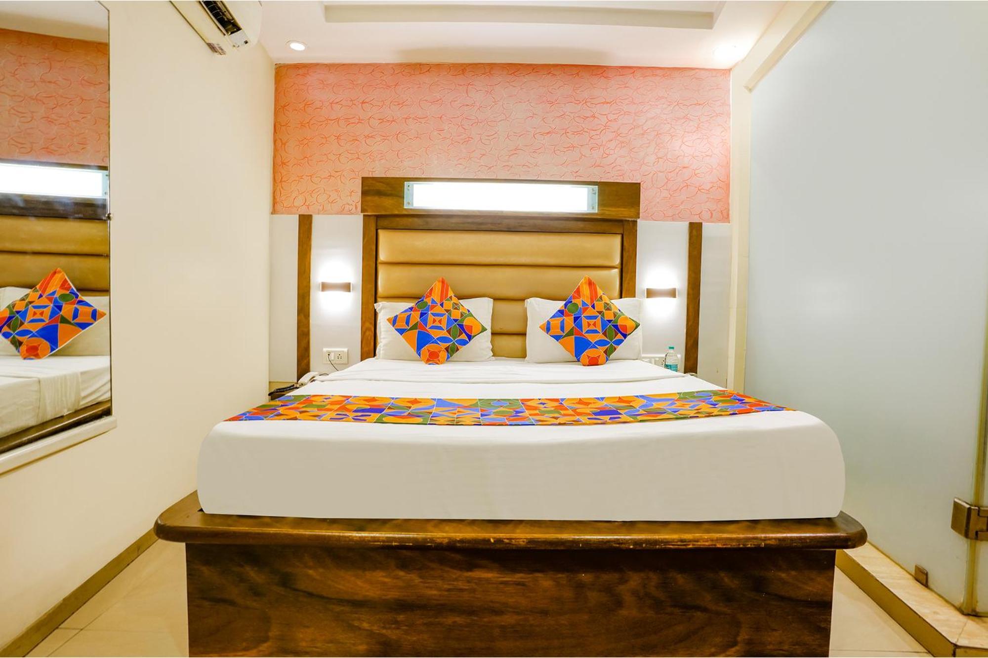 Hotel Naivedhya By Kwality Inn Thane Bagian luar foto
