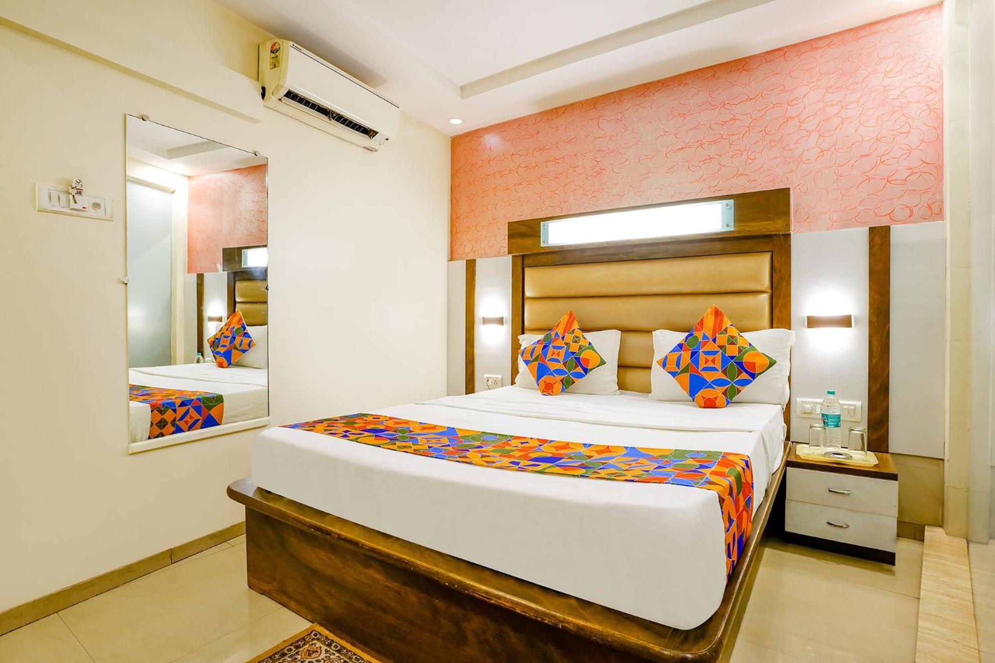 Hotel Naivedhya By Kwality Inn Thane Bagian luar foto