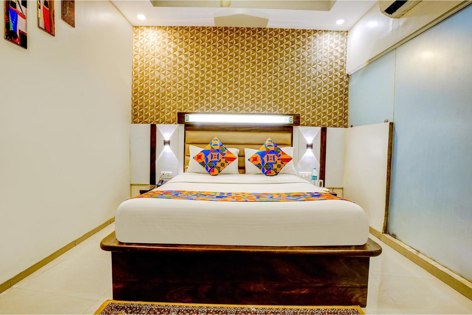 Hotel Naivedhya By Kwality Inn Thane Bagian luar foto
