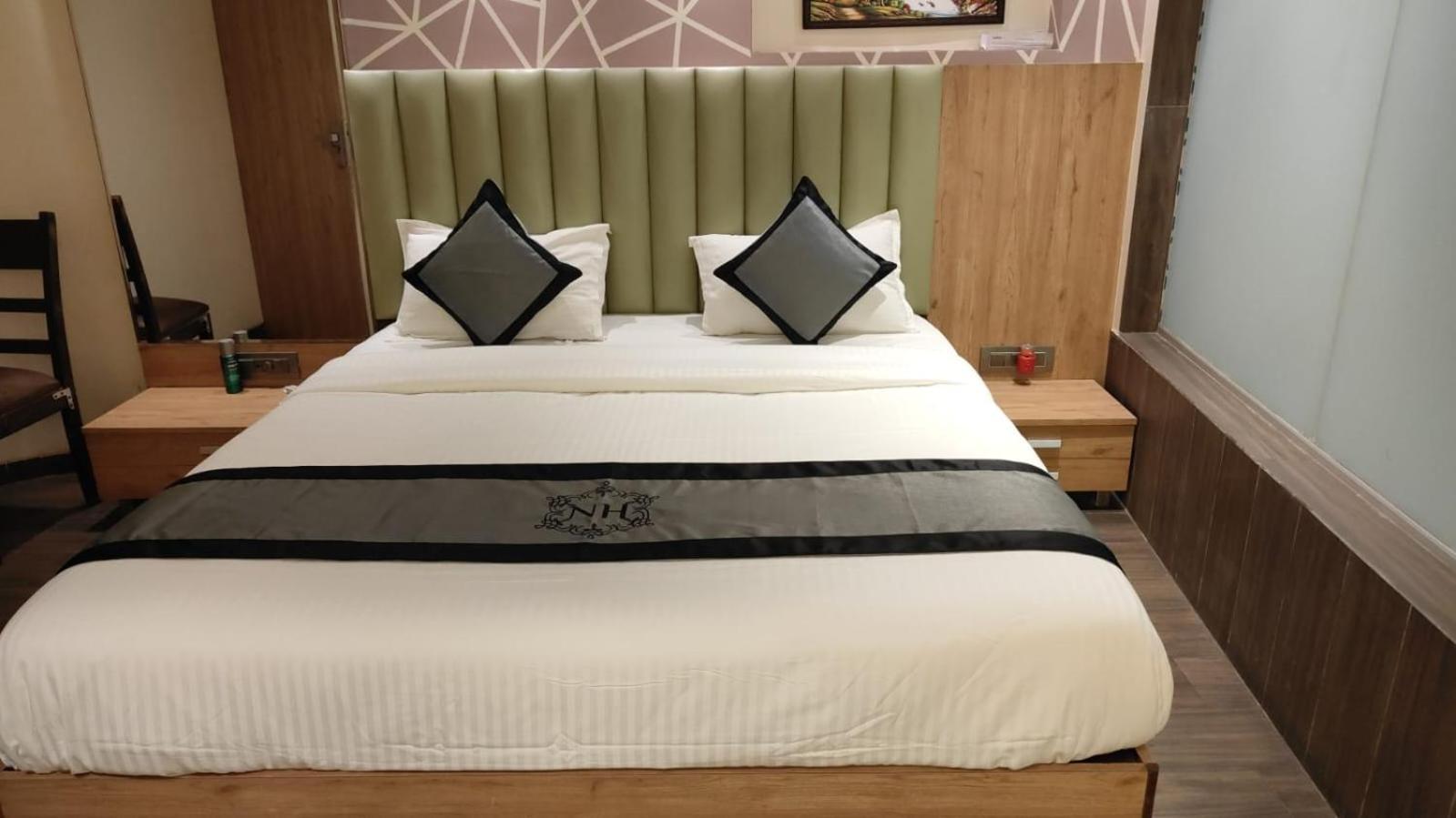 Hotel Naivedhya By Kwality Inn Thane Bagian luar foto
