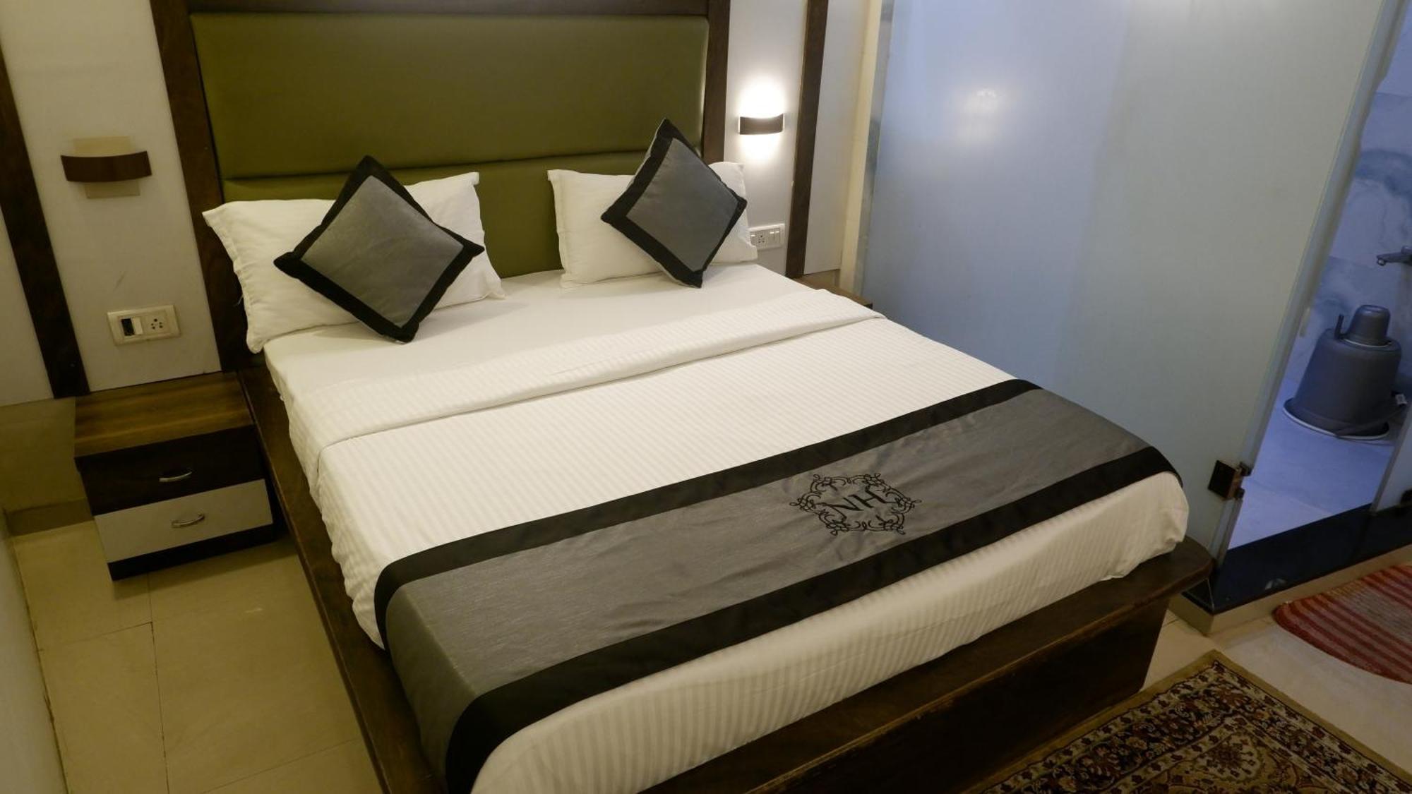 Hotel Naivedhya By Kwality Inn Thane Bagian luar foto